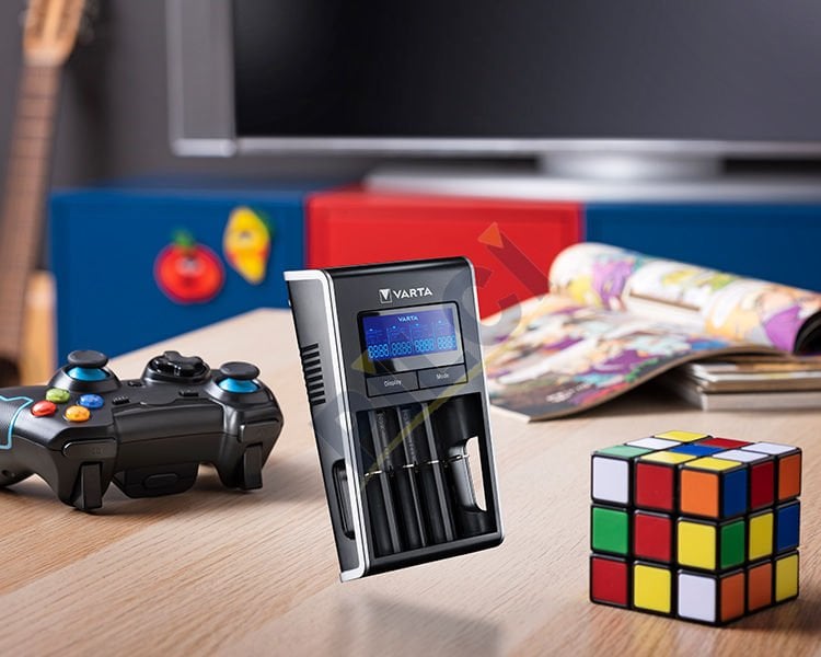 Varta 57676 LCD Dual Tech Charger